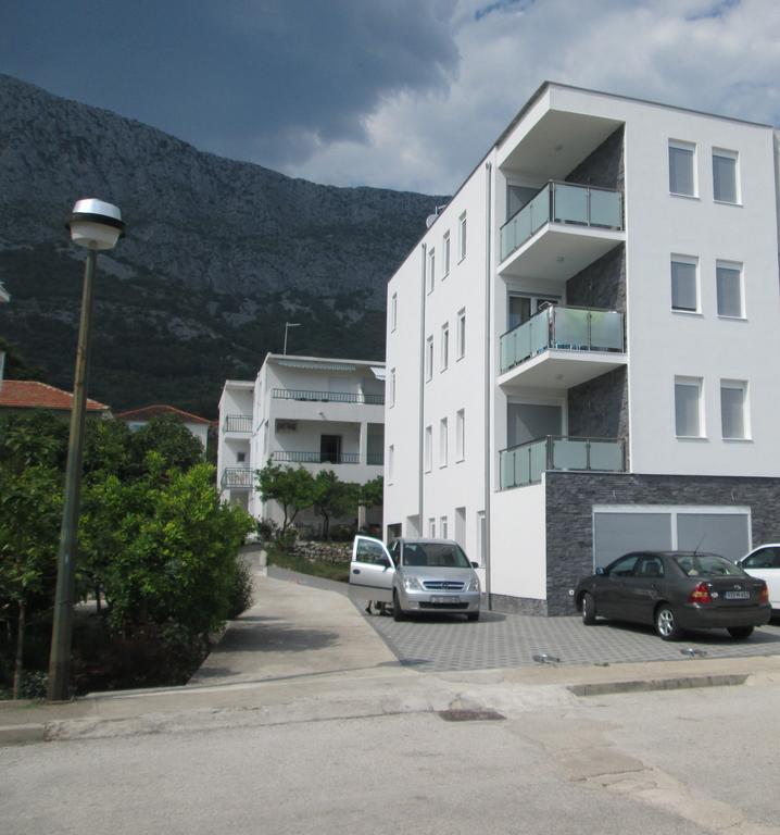 Apartments Lara Дрвеник Екстер'єр фото