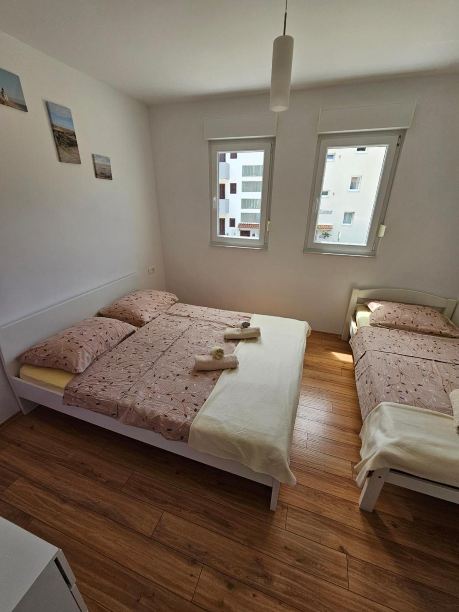 Apartments Lara Дрвеник Номер фото